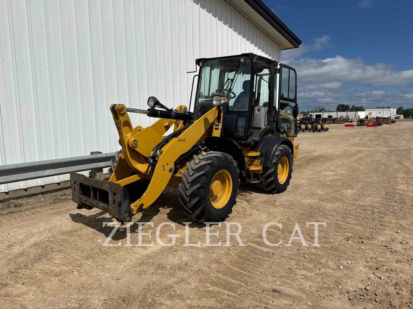 2018 Caterpillar 908M Equipment Image0