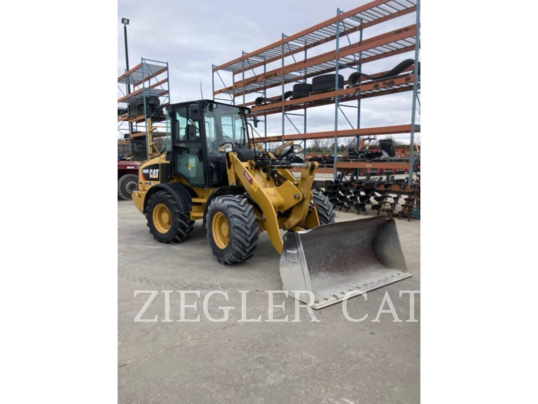 Image of Caterpillar 908M Image 0