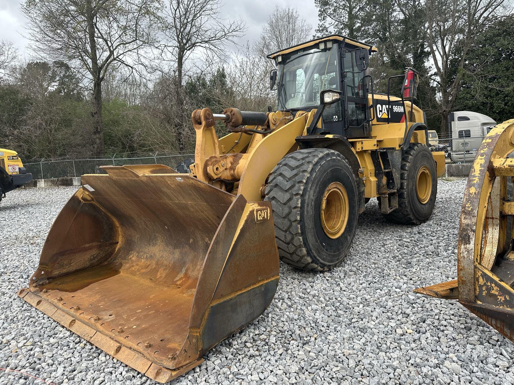 Main image Caterpillar 966M