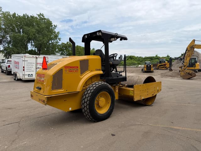 Image of Caterpillar CS44B equipment image 4