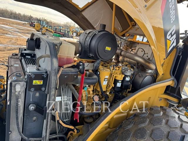 Image of Caterpillar CS56B equipment image 4