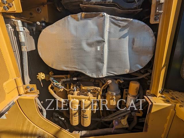 Image of Caterpillar D6T LGP equipment image 1