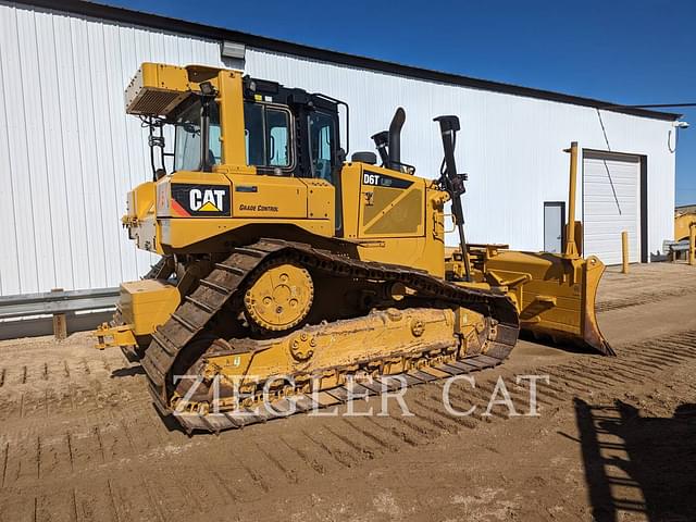 Image of Caterpillar D6T LGP equipment image 2
