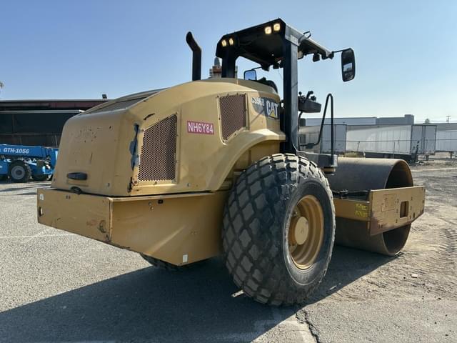 Image of Caterpillar CS56B equipment image 2