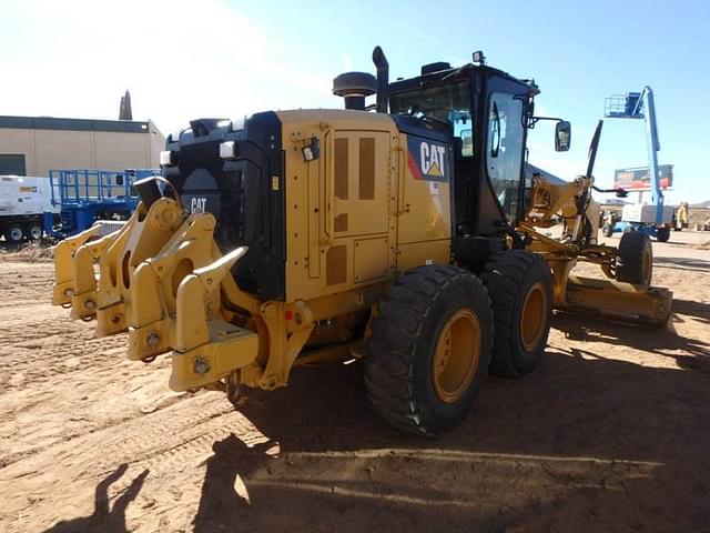 Image of Caterpillar 12M3 AWD equipment image 4