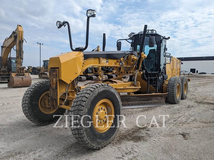 2018 Caterpillar 12M3 Equipment Image0
