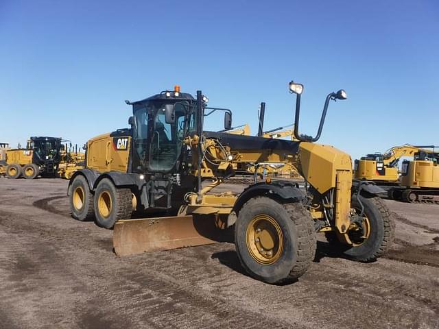 Image of Caterpillar 140M3AWD equipment image 2