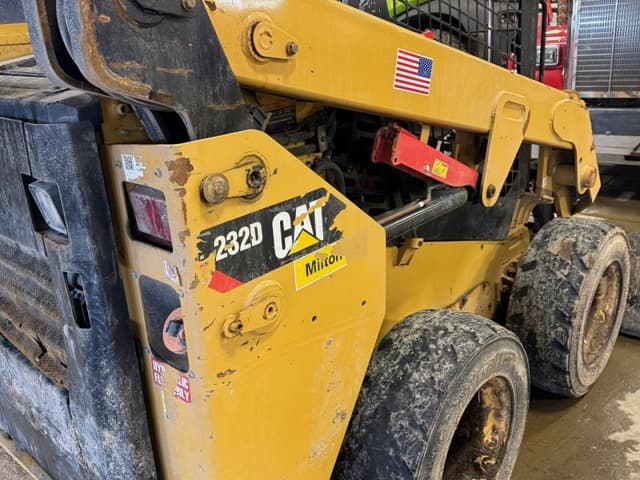 Image of Caterpillar 232D equipment image 4