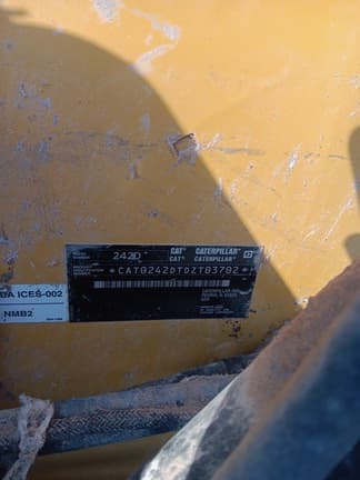 Image of Caterpillar 242D equipment image 3