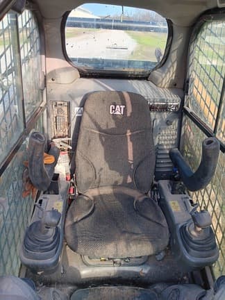 Image of Caterpillar 242D equipment image 4