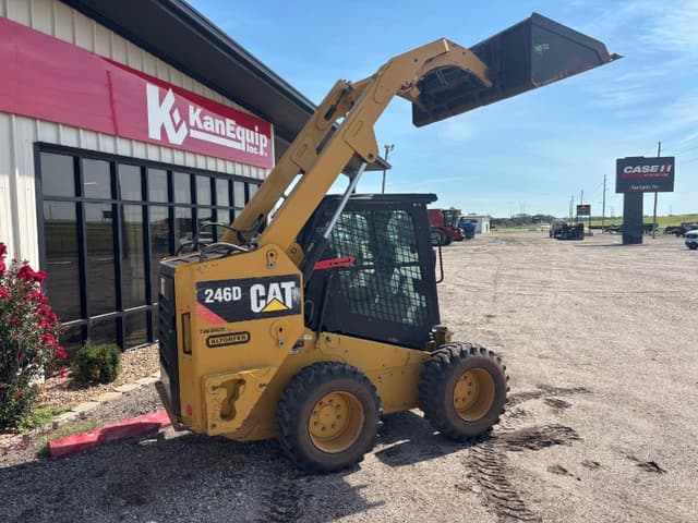 Image of Caterpillar 246D equipment image 4