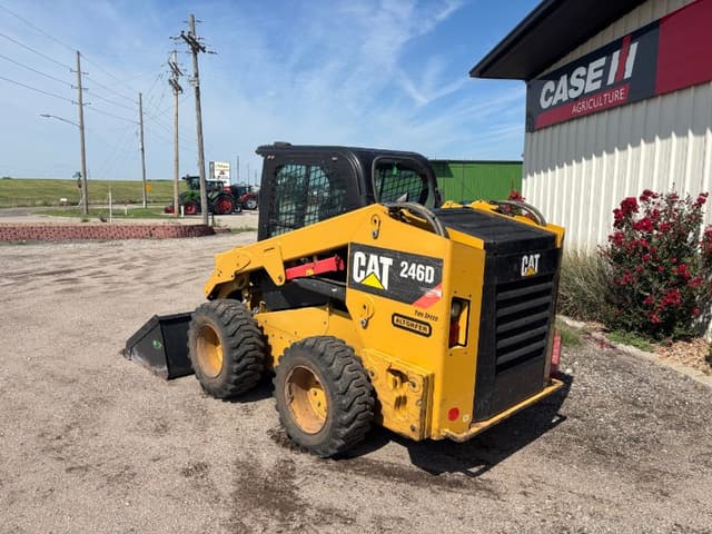 Image of Caterpillar 246D equipment image 3