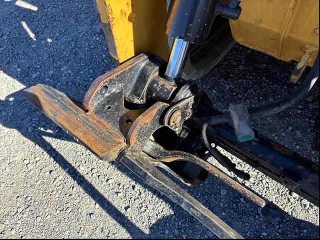 Image of Caterpillar 259D equipment image 4