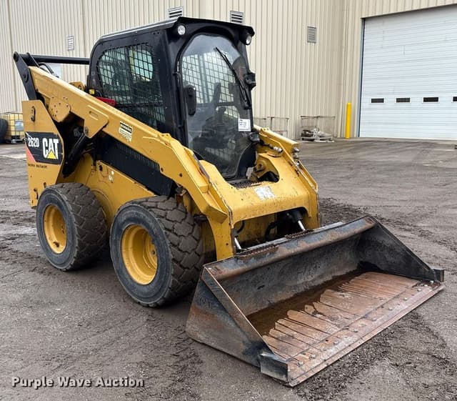 Image of Caterpillar 262D equipment image 2