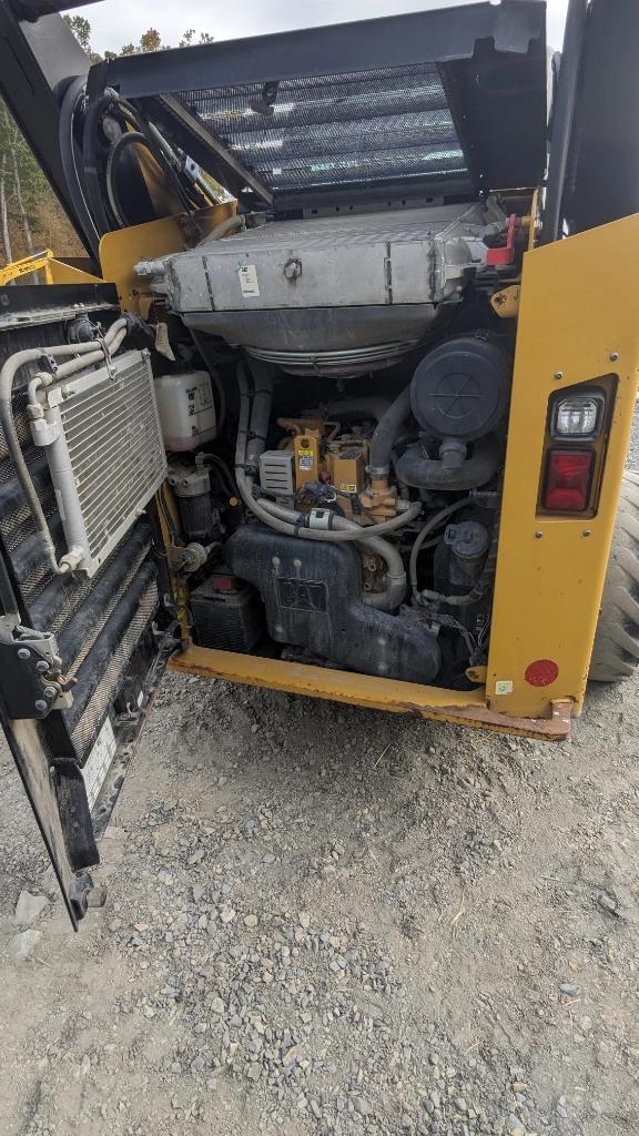 Image of Caterpillar 262D equipment image 3