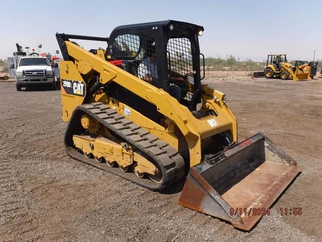 Image of Caterpillar 299D2 equipment image 2