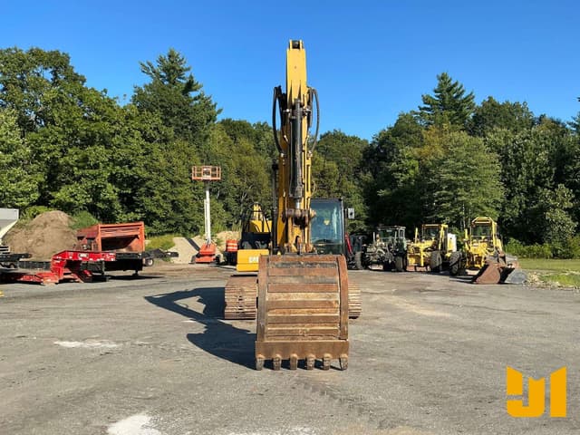 Image of Caterpillar 320 equipment image 1