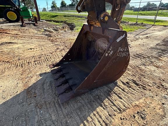 Image of Caterpillar 320GC equipment image 4