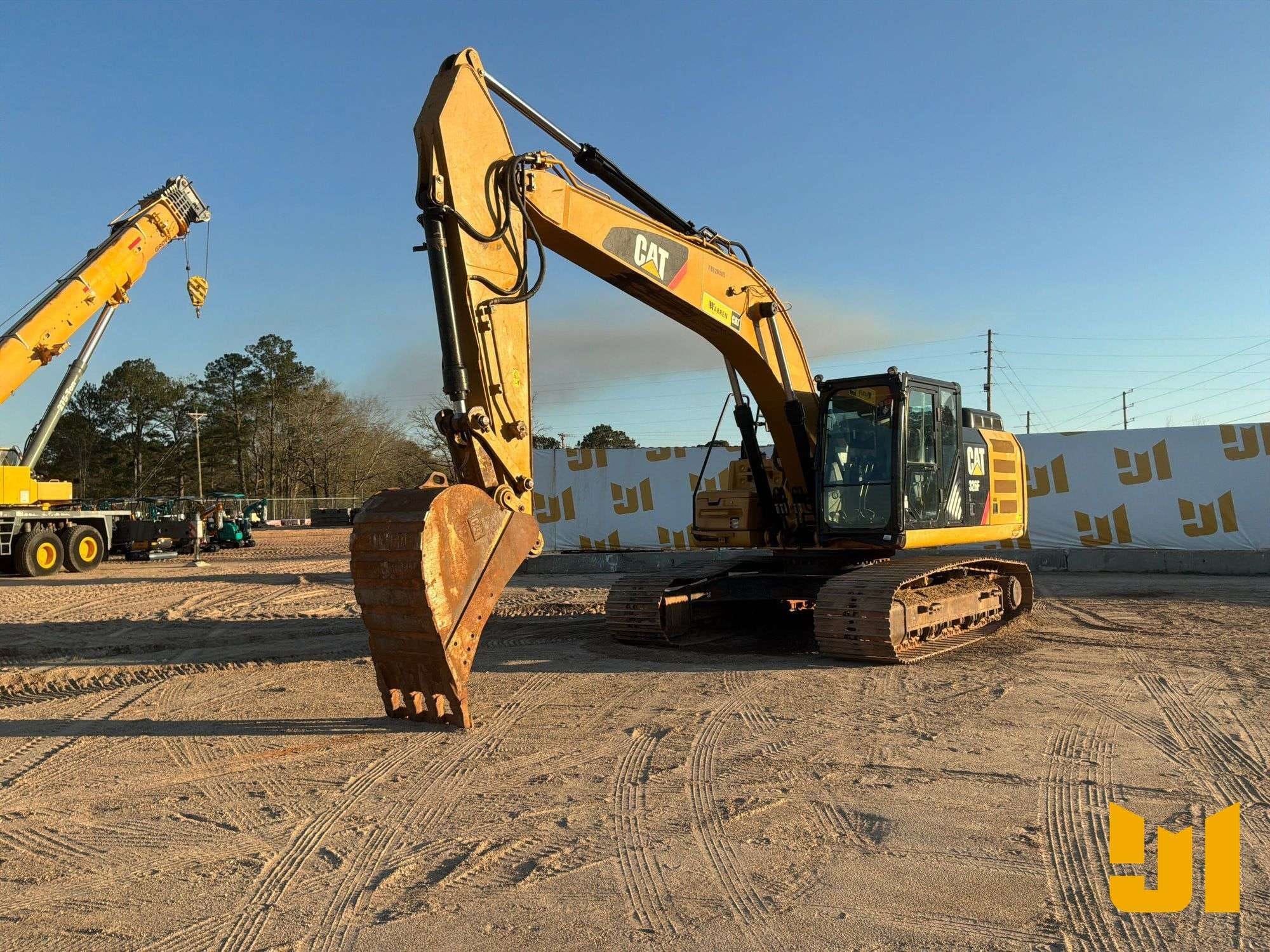 2018 Caterpillar 326FL Equipment Image0