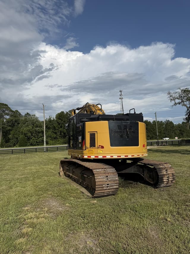 Image of Caterpillar 335FL equipment image 3
