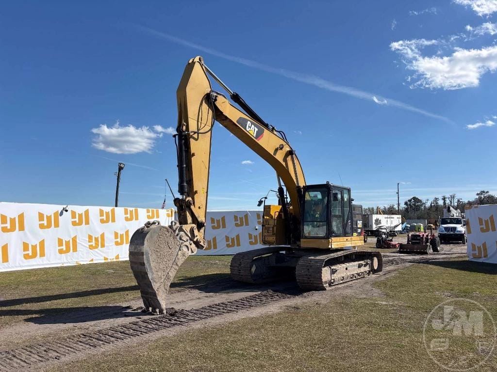 2018 Caterpillar 335FLCR Equipment Image0