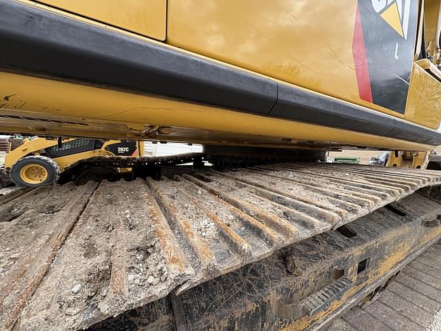 Image of Caterpillar 336FL equipment image 2