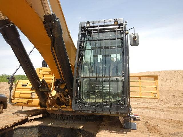 Image of Caterpillar 349FL equipment image 2