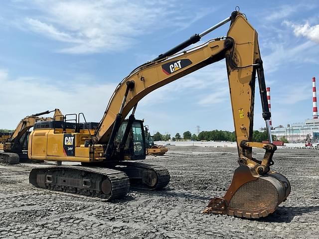 Image of Caterpillar 349FL equipment image 2