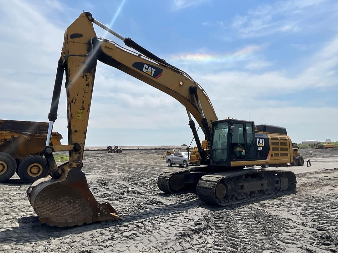 Image of Caterpillar 349FL Primary image