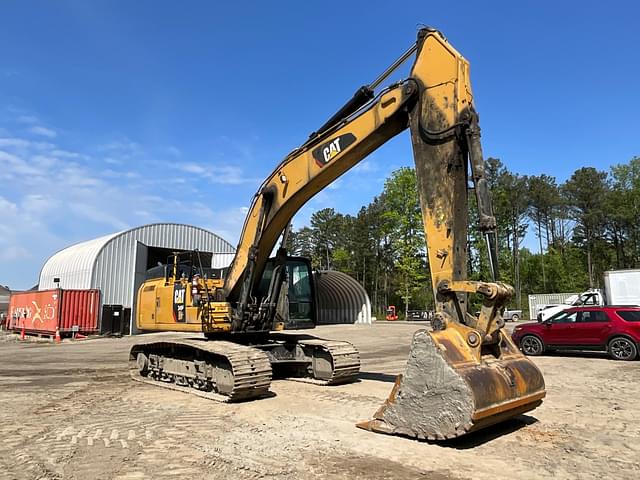 Image of Caterpillar 349FL equipment image 2