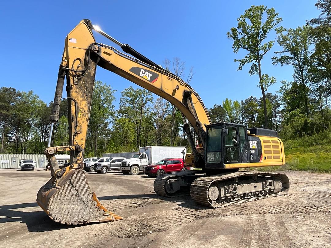 Image of Caterpillar 349FL Primary image