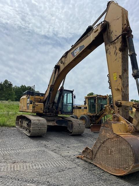 Image of Caterpillar 349FL equipment image 1