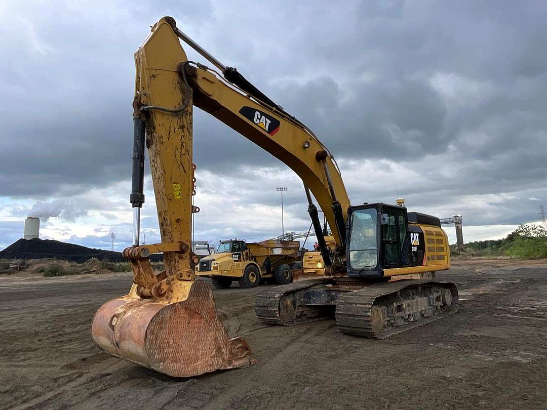 Image of Caterpillar 349FL Primary image