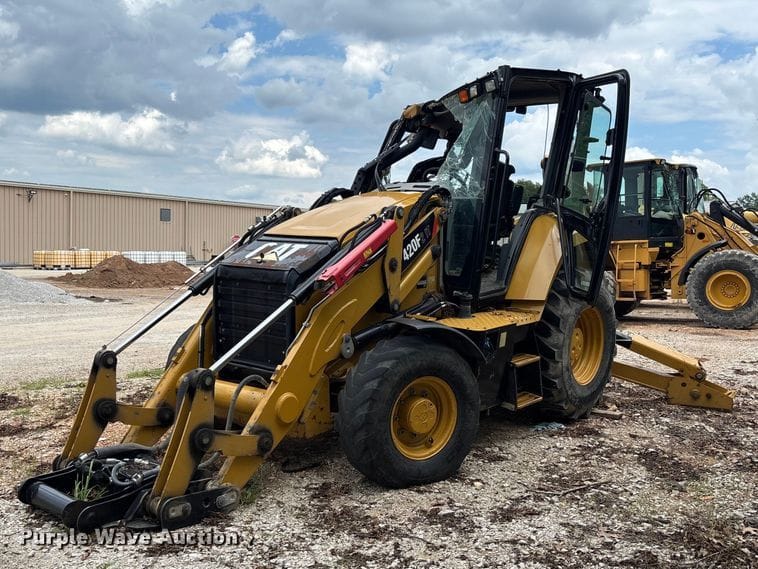 2018 Caterpillar 420F2 IT Equipment Image0