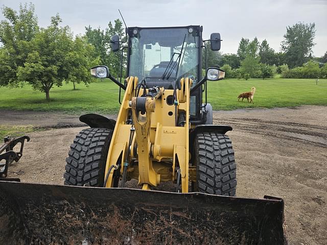 Image of Caterpillar 906M equipment image 2