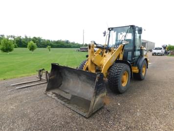 Main image Caterpillar 906M