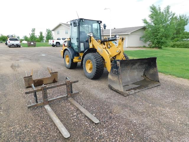 Image of Caterpillar 906M equipment image 1