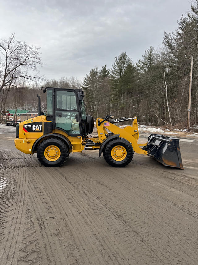 Image of Caterpillar 907M equipment image 3