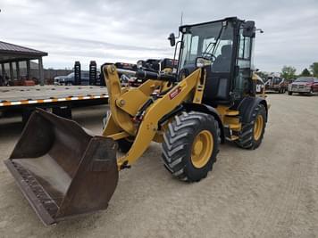 Main image Caterpillar 908M