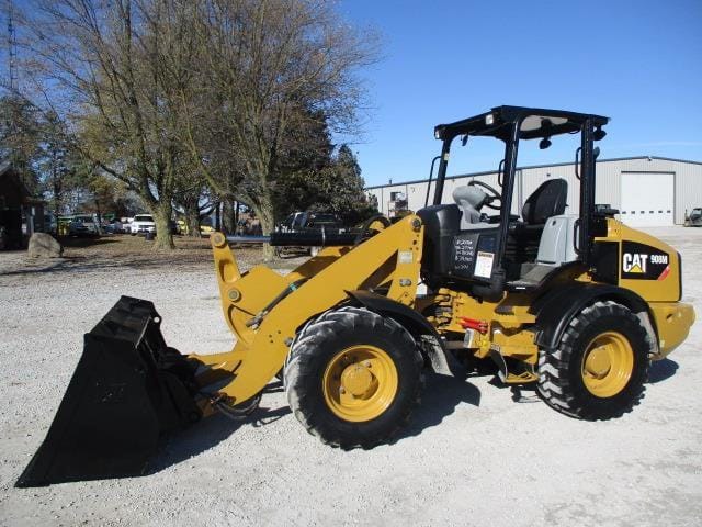 2018 Caterpillar 908M Equipment Image0