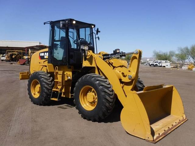 Image of Caterpillar 910M equipment image 2