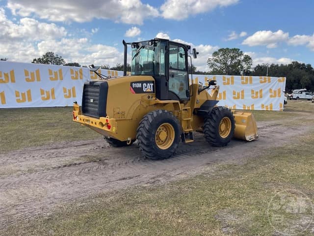 Image of Caterpillar 910M equipment image 4