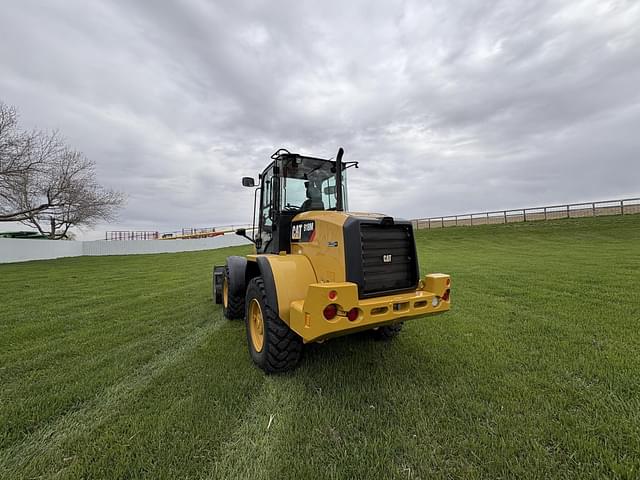 Image of Caterpillar 918M equipment image 2