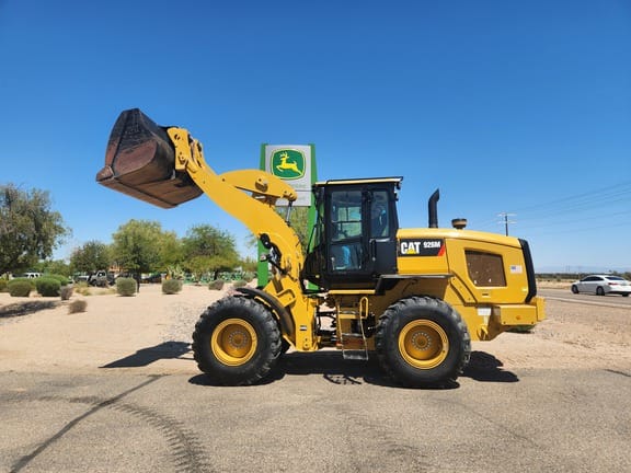 Main image Caterpillar 926M