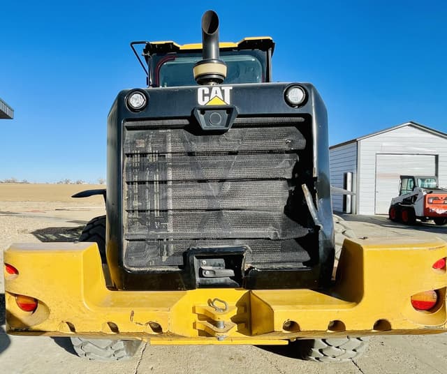 Image of Caterpillar 938M equipment image 3