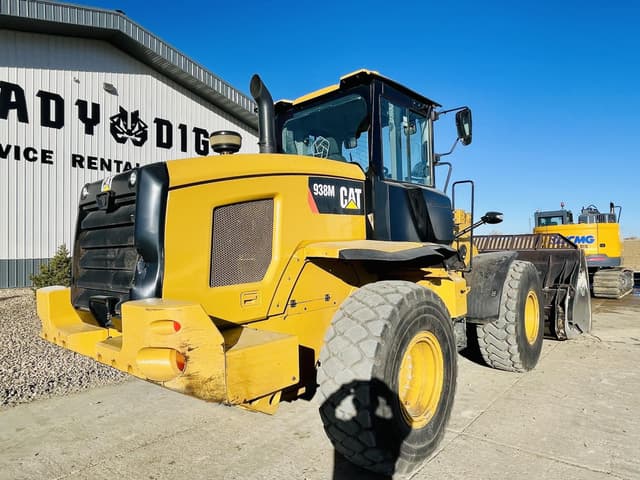 Image of Caterpillar 938M equipment image 2