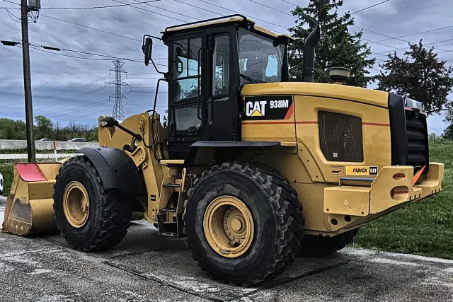 Image of Caterpillar 938M equipment image 4