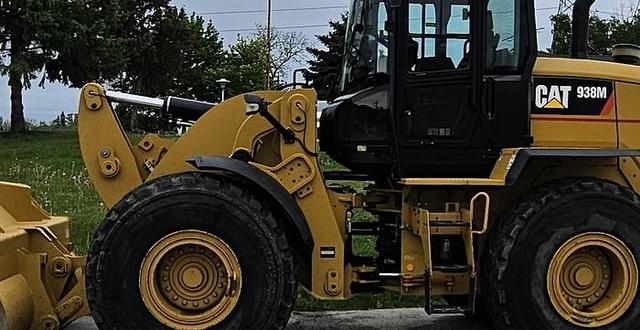 Image of Caterpillar 938M equipment image 3