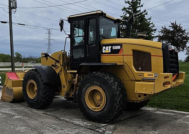 Image of Caterpillar 938M equipment image 4