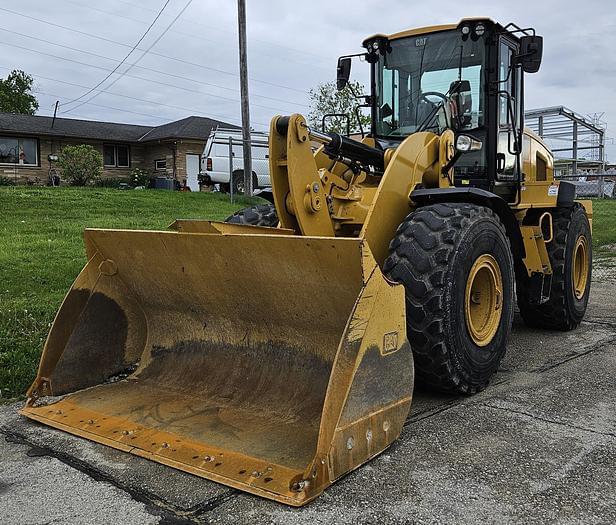 Image of Caterpillar 938M equipment image 2